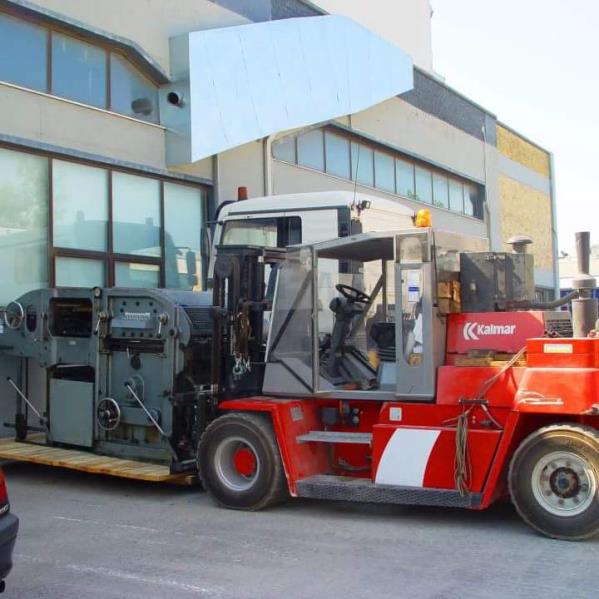 Bobst Makinasının Forklift ile Taşınması.