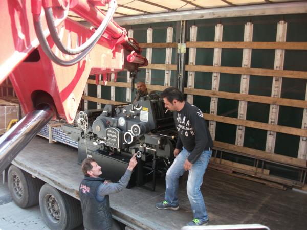 Yünanistan yüklemesi.