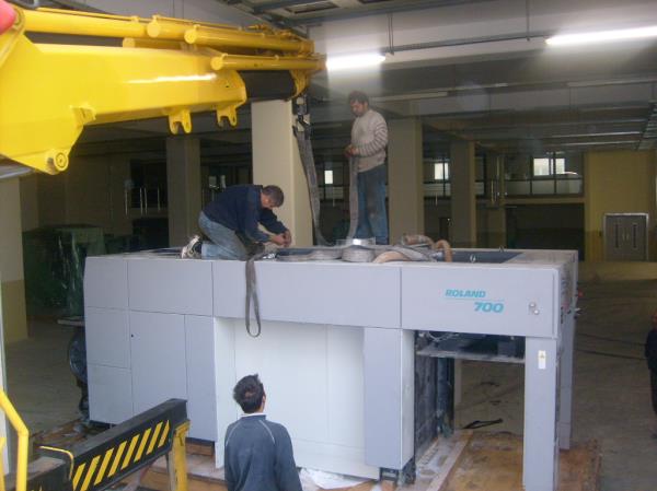 Güzel sanatlar matbaasına gelen Roland 705 indirilmesi.