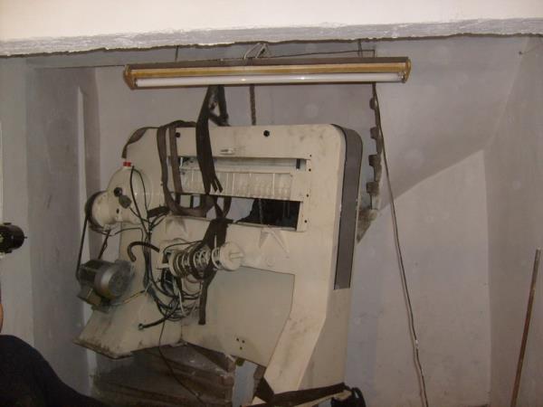 85 cm aybakarın bodrum kata indirilmesi.