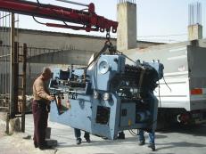 K&#305;r&#305;m katlama makinas&#305;n&#305;n ta&#351;&#305;nmas&#305;.