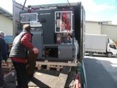 Kutu yapma makinas&#305;n&#305;n indirilmesi.