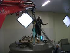 Caraskal ve vin&#231; ile tank &#305;n indirilmesi.