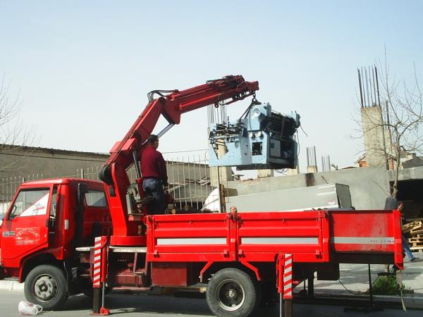 Kırım katlama makinasının taşınması.