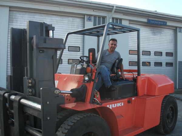 10 tonluk kiralık forklift alçak asansörlü 2.05 cm