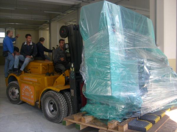 Güzel sanatlar matbaasına gelen Roland 705 indirilmesi.