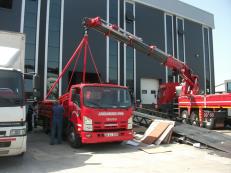 35 tonluk vin&#231; ile 5 tonluk vin&#231; i bina i&#231;ine sokulmas&#305;.